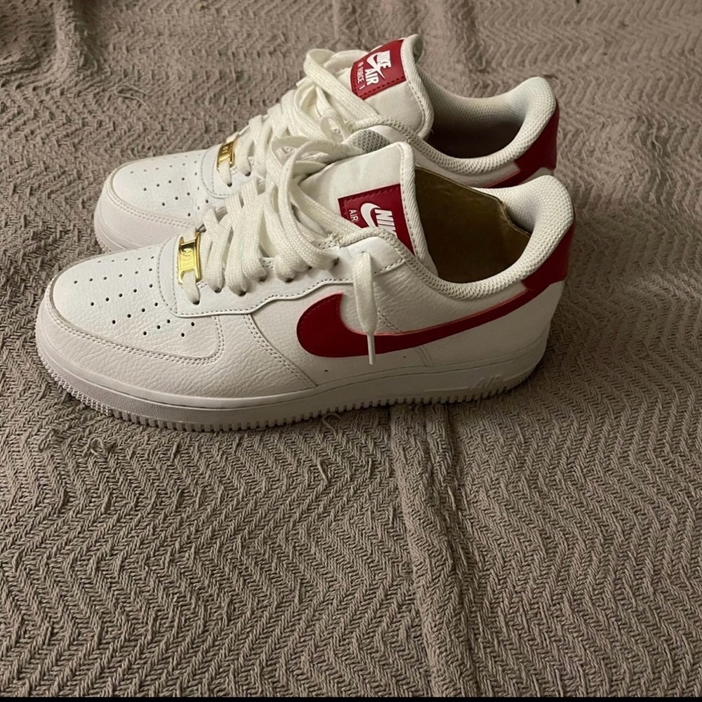 Nike Air Force 1